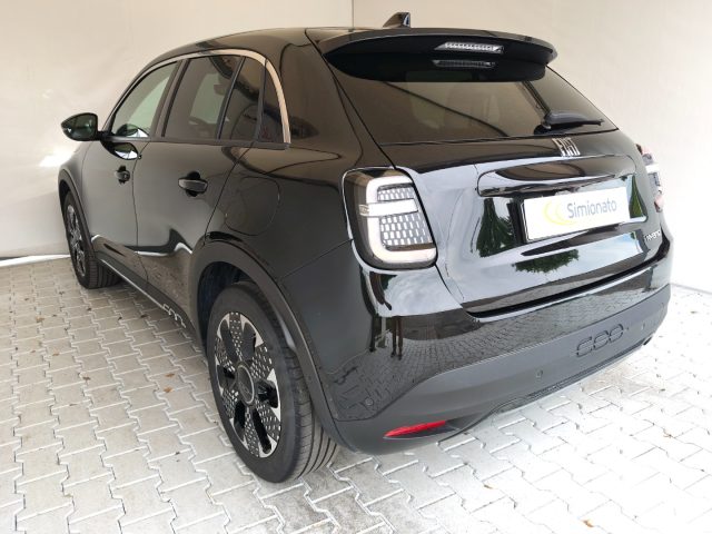 Fiat 600 Hybrid 100 CV DCT MHEV La Prima - foto 4 di 4