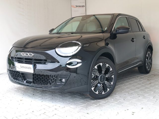 Fiat 600 Hybrid 100 CV DCT MHEV La Prima usato a RESANA