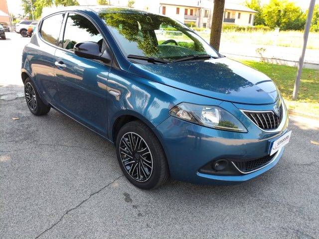 Lancia Ypsilon 1.0 FireFly 5 porte S&S Hybrid Gold - foto 3 di 4