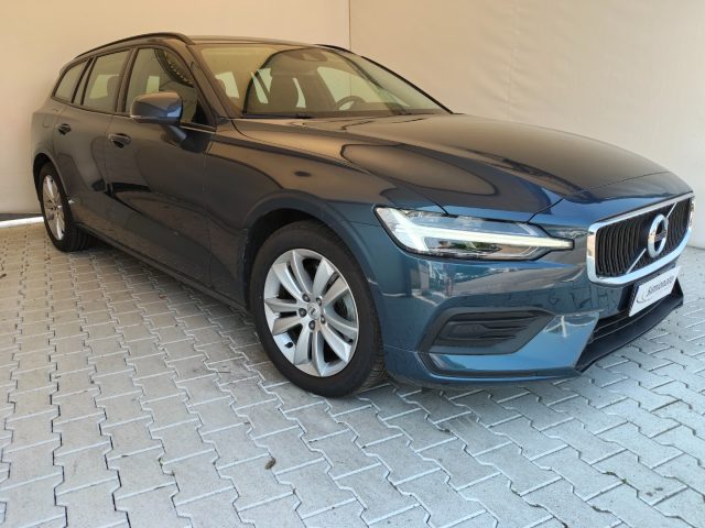 Volvo V60 B4 (d) Geartronic Momentum Business - foto 3 di 4