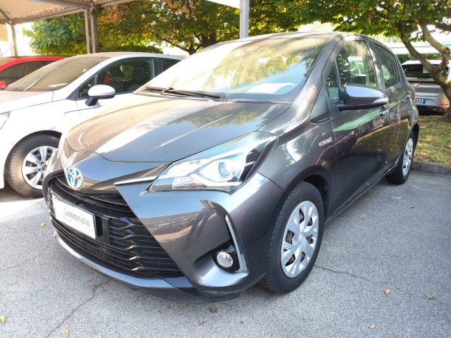 Toyota Yaris 1.5 Hybrid 5 porte Business usato a RESANA