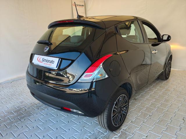 Lancia Ypsilon 1.0 FireFly 5 porte S&S Hybrid Gold - foto 4 di 4