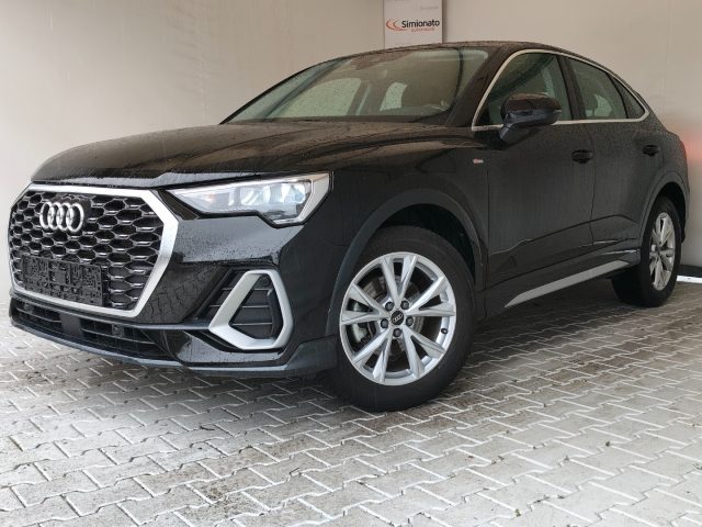 Audi Q3 35 TFSI S tronic S line - foto 1 di 4