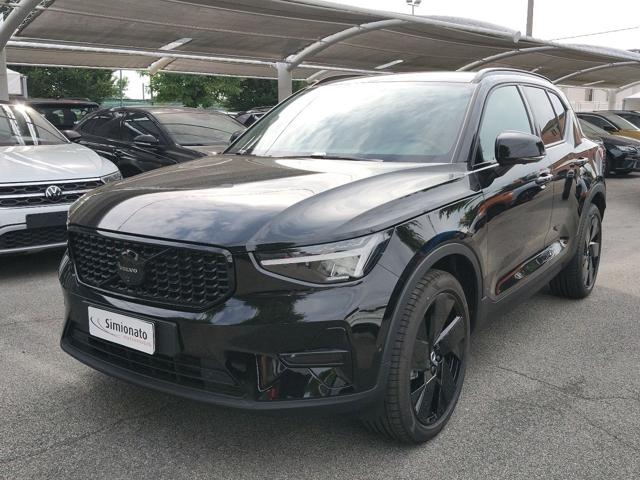 Volvo XC40 B4 automatico Plus Black Edition usato a RESANA