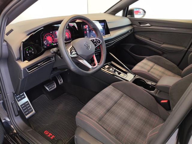 Volkswagen Golf 2.0 TSI DSG GTI - foto 2 di 4