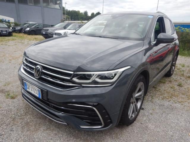 Volkswagen Tiguan 1.5 TSI 150 CV DSG ACT R-Line usato a RESANA