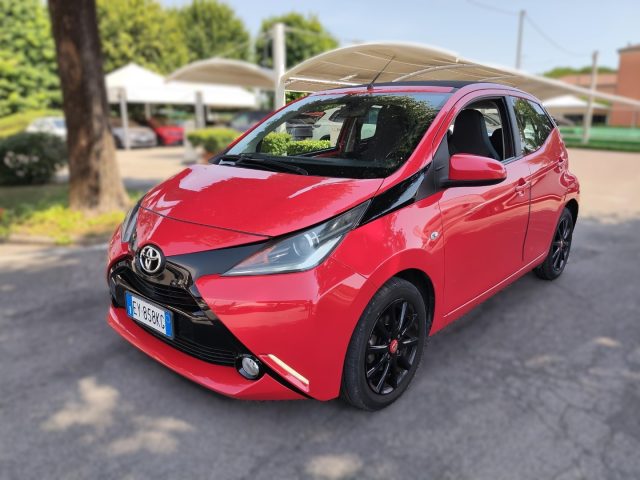 Toyota Aygo 1.0 VVT-i 69 CV 5 porte x-wave usato a RESANA