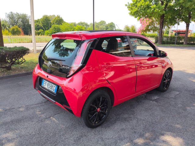 Toyota Aygo 1.0 VVT-i 69 CV 5 porte x-wave - foto 4 di 4