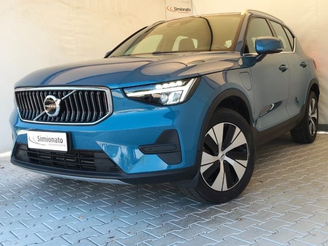 Volvo XC40 T4 Recharge Plug-in Hybrid automatico Plus Bright usato a RESANA