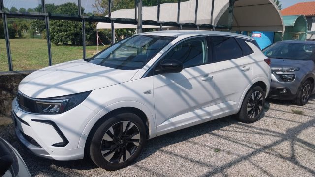 Opel Grandland 1.5 diesel Ecotec aut. Business Elegance, del 2023, 99.985 km, in vendita a Resana (TV)