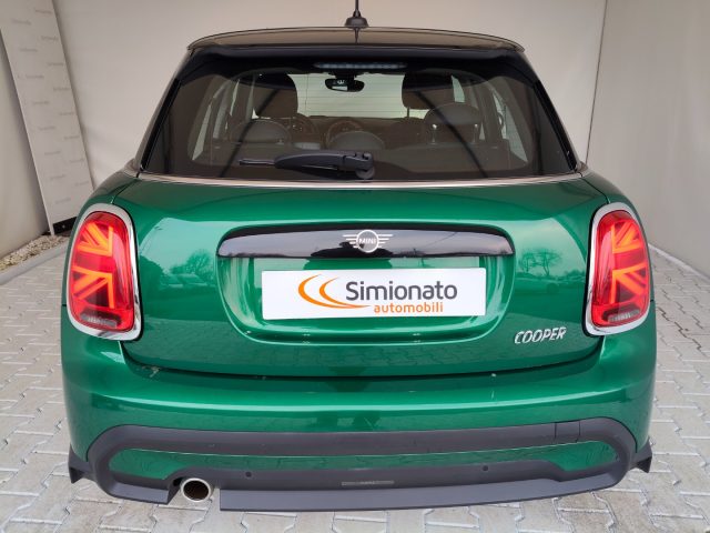 MINI Cooper 1.5 Cooper Business 5 porte usato a RESANA
