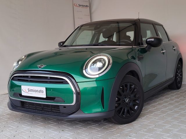 MINI Cooper 1.5 Cooper Business 5 porte usato a RESANA