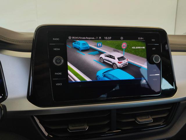 Volkswagen T-Roc 2.0 TDI SCR 150 CV DSG Life, del 2024, 37.500 km, in vendita a Resana (TV)