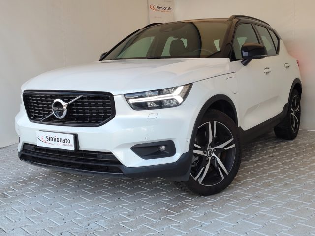 Volvo XC40 T5 Recharge Plug-in Hybrid R-design usato a RESANA
