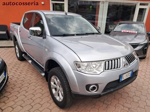 Mitsubishi L200 d.c. 180 cv, gancio tr. - foto 2 di 4