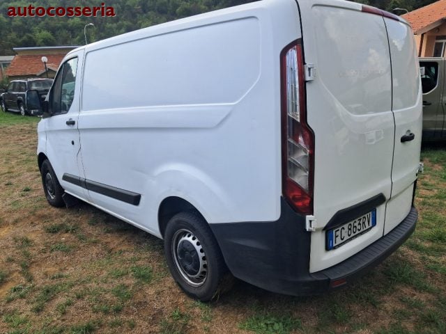 Ford Transit Custom 2.2 tdci motore revisionato, del 2016, 265.000 km, in vendita a Cosseria (SV)