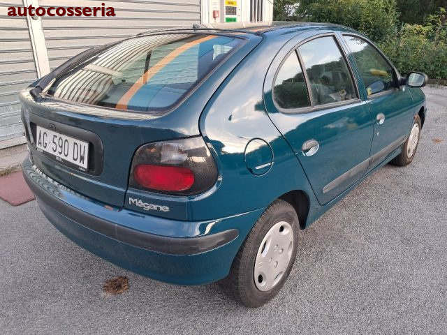 Renault Megane 1.4 RN iscriz.ASI - foto 3 di 4