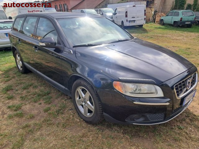 Volvo V70 2.0 D - foto 2 di 4