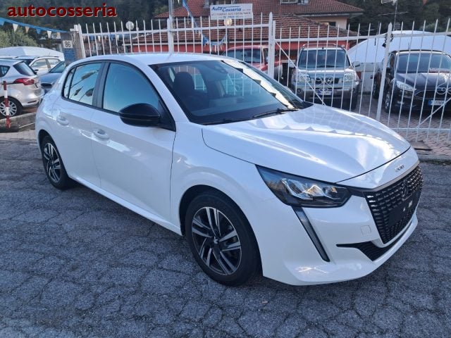 Peugeot 208 1.2 allure, del 2023, 27.000 km, in vendita a Cosseria (SV)