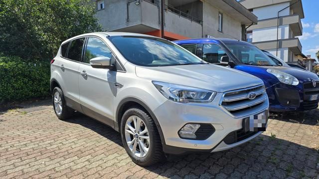 Ford Kuga 1.5 TDCI 120 CV S&S 2WD Powershift Edition - foto 3 di 4