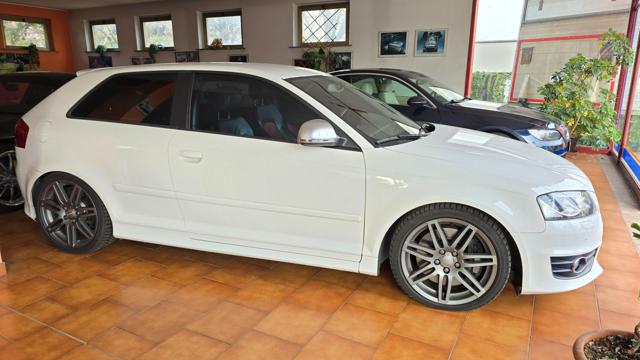 Audi S3 2.0 TFSI quattro - foto 3 di 4