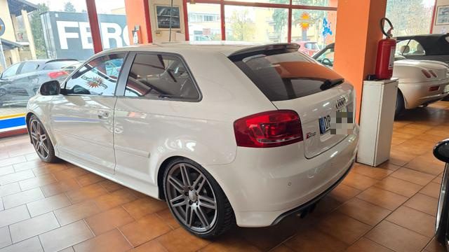 Audi S3 2.0 TFSI quattro - foto 4 di 4