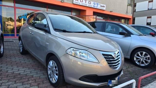 Lancia Ypsilon 1.2 69 CV 5 porte Silver, del 2014, 138.000 km, in vendita a Castiglione Olona (VA)