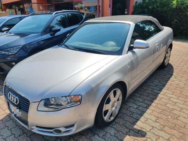 Audi A4 Cabriolet 2.0 TDI F.AP. - foto 3 di 8