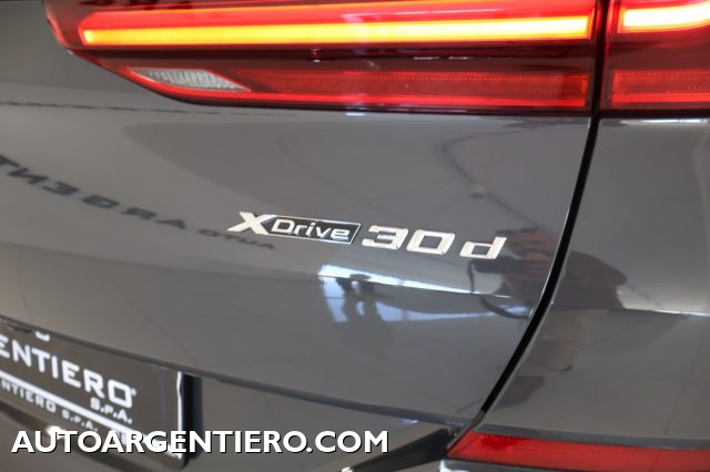 BMW X6 xDrive30d 48V Msport Pro, del 2025, 3.727 km, in vendita a Ceglie Messapica (BR)