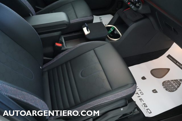 MINI Countryman D Classic Countryman CERCHI 19 LUCI AMBIENT, del 2025, 21.432 km, in vendita a Ceglie Messapica (BR)