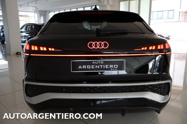Audi Q3 SPB TDI 110 kW S tronic S Line edition - foto 4 di 4
