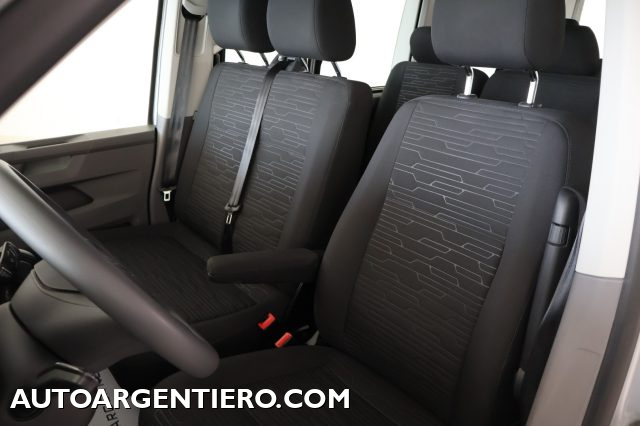 Volkswagen T6 Caravelle 2.0 TDI 150CV DSG PC Comfortline 9 POSTI CLIMA 4, del 2023, 67.444 km, in vendita a Ceglie Messapica (BR)