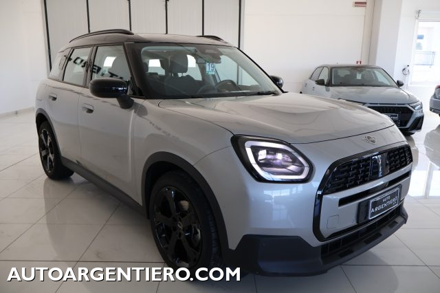 MINI Countryman D Classic Countryman CERCHI 19 LUCI AMBIENT, del 2025, 26.646 km, in vendita a Ceglie Messapica (BR)