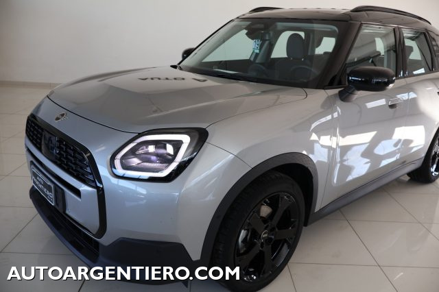 MINI Countryman D Classic Countryman CERCHI 19 LUCI AMBIENT, del 2025, 26.646 km, in vendita a Ceglie Messapica (BR)