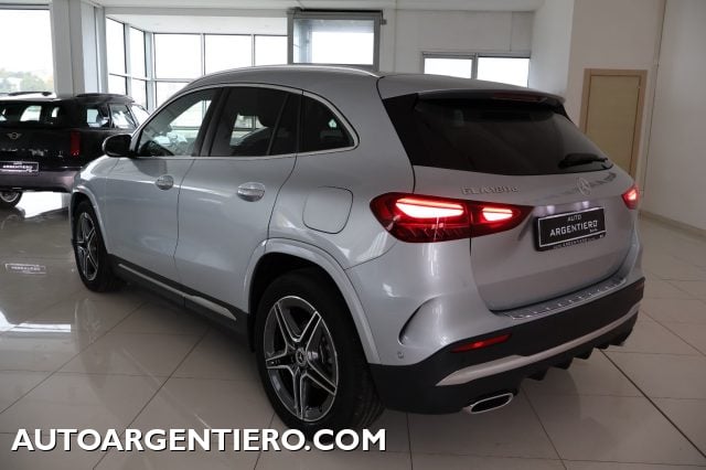 Mercedes-Benz GLA 180 d Automatic AMG Line Premium - foto 3 di 60