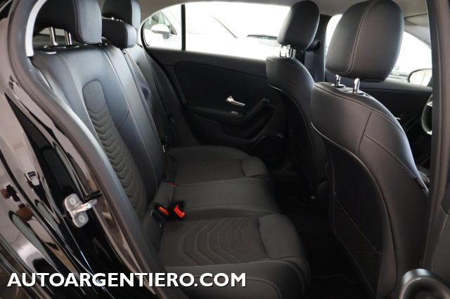 Mercedes-Benz A 180 d Automatic Progressive Advanced, del 2025, 24.853 km, in vendita a Ceglie Messapica (BR)