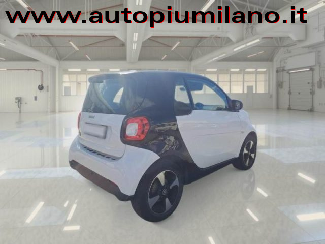 smart forTwo EQ Passion - foto 2 di 4