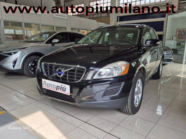 Volvo XC60 D4 AWD Geartronic Kinetic usato a MILANO