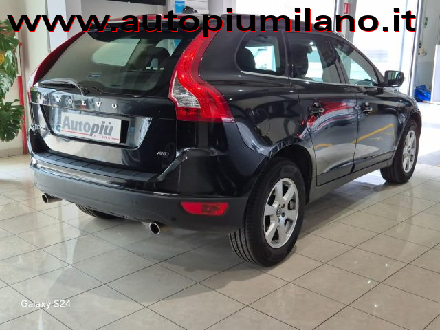 Volvo XC60 D4 AWD Geartronic Kinetic - foto 4 di 4