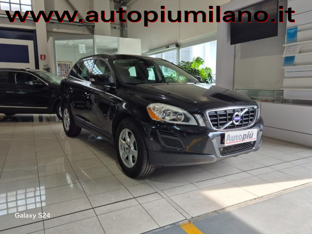 Volvo XC60 D4 AWD Geartronic Kinetic - foto 3 di 4