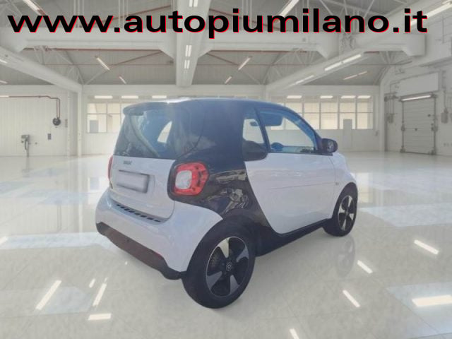 smart forTwo EQ Passion - foto 2 di 4