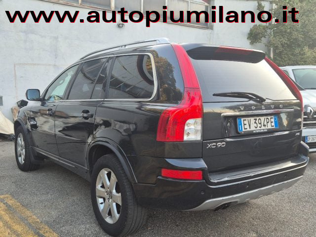 Volvo XC90 D5 AWD Geartronic Momentum - foto 4 di 4