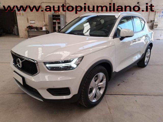Volvo XC40 T3 Geartronic Momentum Pro, del 2021, 85.870 km, in vendita a Milano (MI)