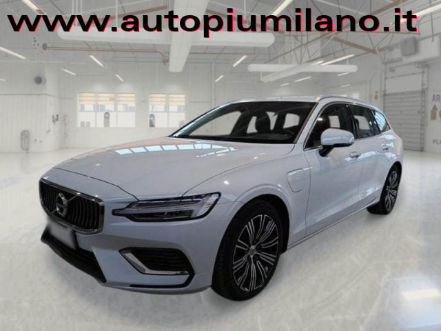 Volvo V60 T6 Recharge AWD Plug-in Hybrid Inscription Express, del 2021, 101.296 km, in vendita a Milano (MI)