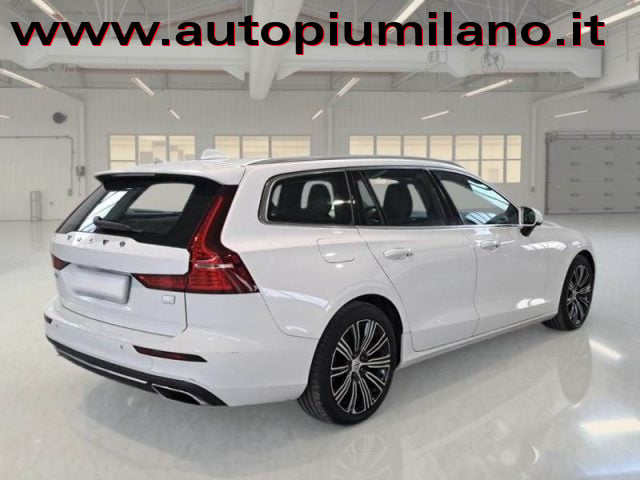 Volvo V60 T6 Recharge AWD Plug-in Hybrid Inscription Express - foto 2 di 4