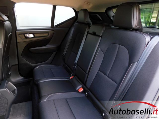Volvo XC40 D3 GEARTRONIC MOMENTUM 150CV EURO 6D - foto 3 di 4