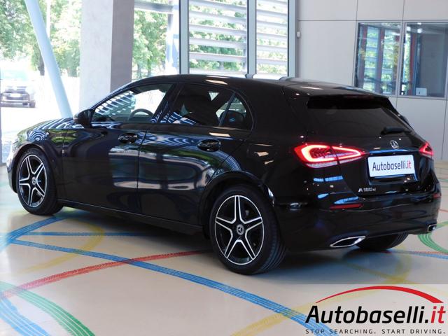 Mercedes-Benz A 180 D SPORT TECH PACK NIGHT PACK 8G-DCT - foto 4 di 4