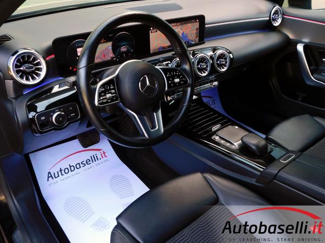 Mercedes-Benz A 180 D SPORT TECH PACK NIGHT PACK 8G-DCT - foto 2 di 4