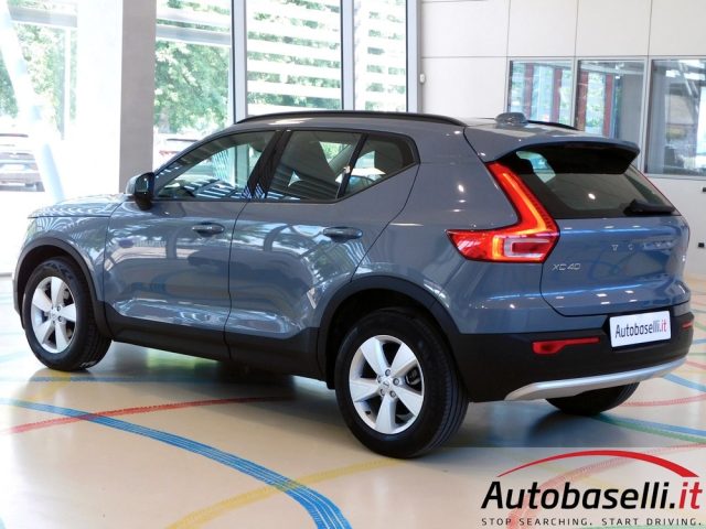 Volvo XC40 T2 Essential - foto 4 di 4