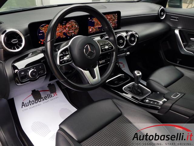 Mercedes-Benz CLA 180 D SHOOTING BRAKE SPORT TETTUCCIO PANORAMA APRI - foto 2 di 4
